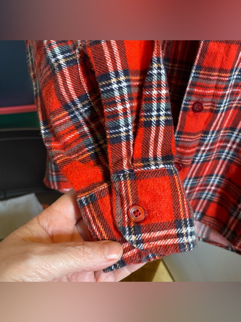 Men's Red Plaid Flannel Shirt - Classic Button-Up Size Small - Picture 7 of 8